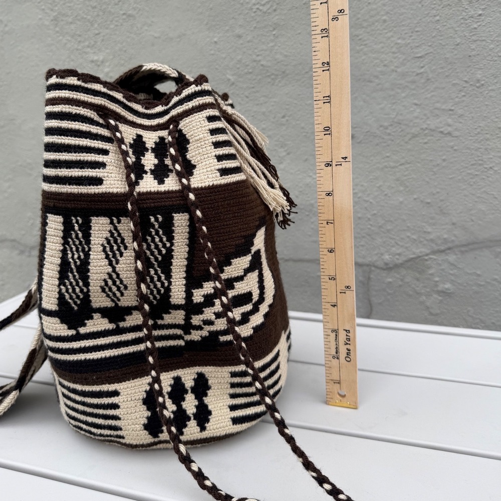 Authentic Wayuu Mochila Colombian Handwoven Boho Bucket Bag Tribal Crossbody - Picture 5 of 8